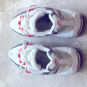 Women’s size 8 Nike Air.